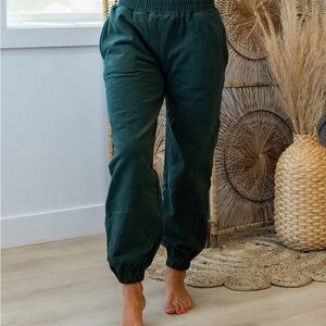 Ampersand Ave - never better -forest Green Jogger Pants SZ small.